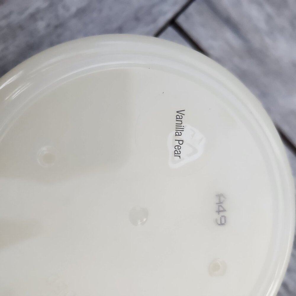 NIB Josie Maran Sugar Scrub - Picture 2 of 3